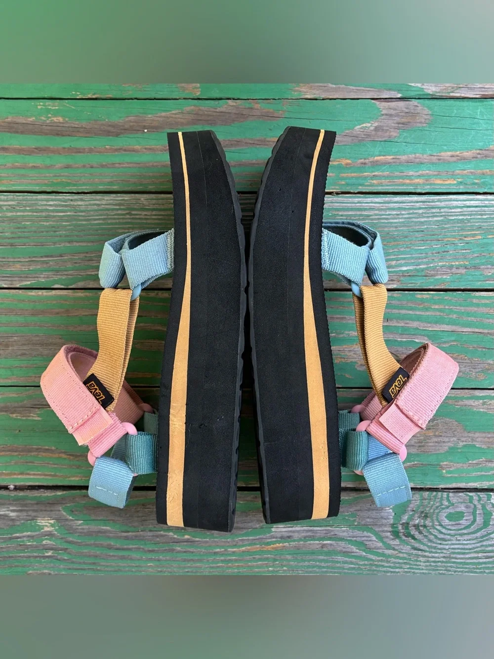 TEVA Womens Flatform Universal Light Multi Sandals Sz 7 Retro Shoes
